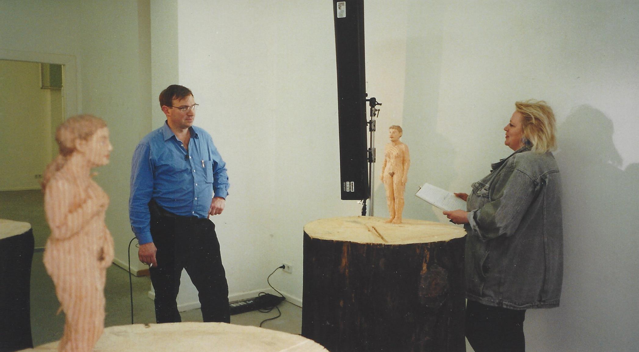 Ullabritt Horn mit dem Bildhauer Stephan Balkenhol in Hamburg.